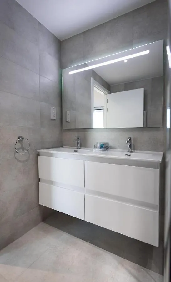 Great Studio With View-Hosted By Sweetstay Gibraltar Apartment
