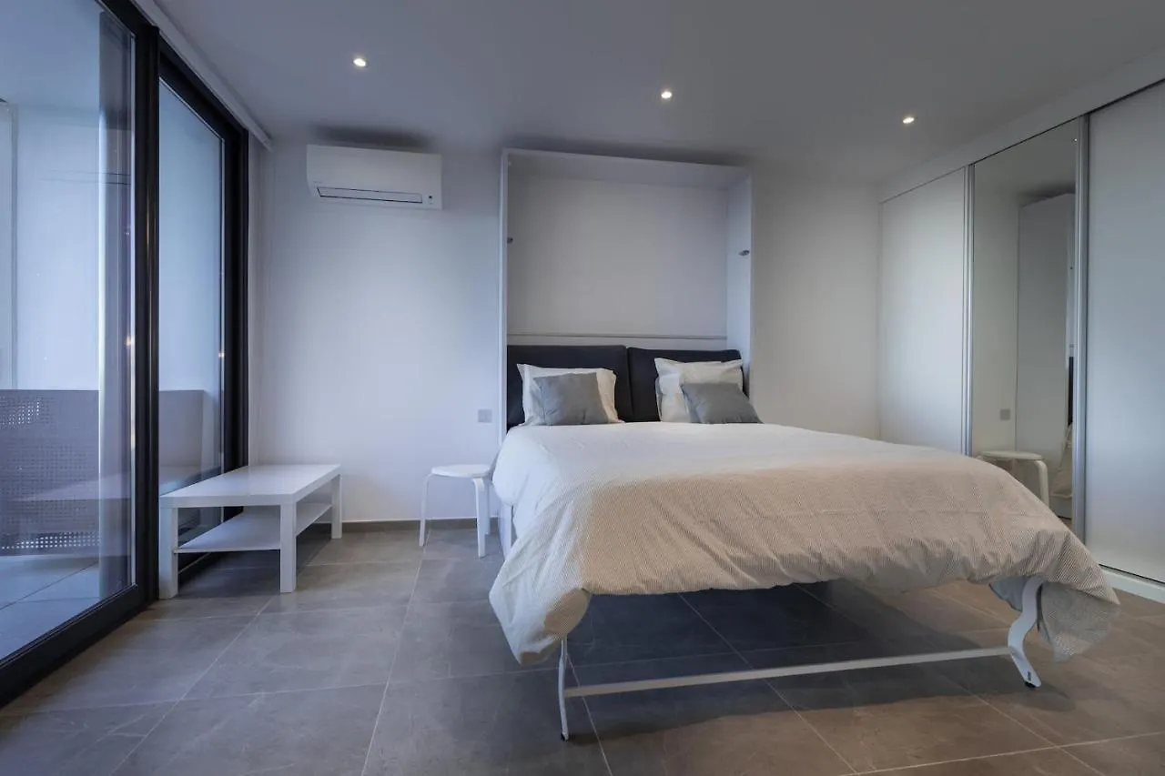 Apartment Great Studio With View-Hosted By Sweetstay Gibraltar
